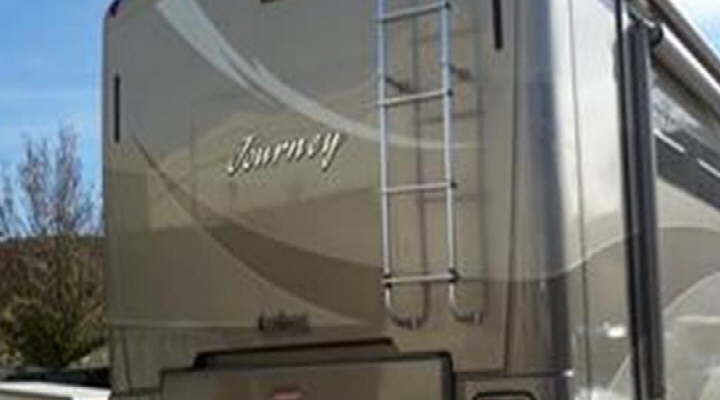 motorhome winnebago late model fiberglass repiar job from www.thecrashdoctor.com