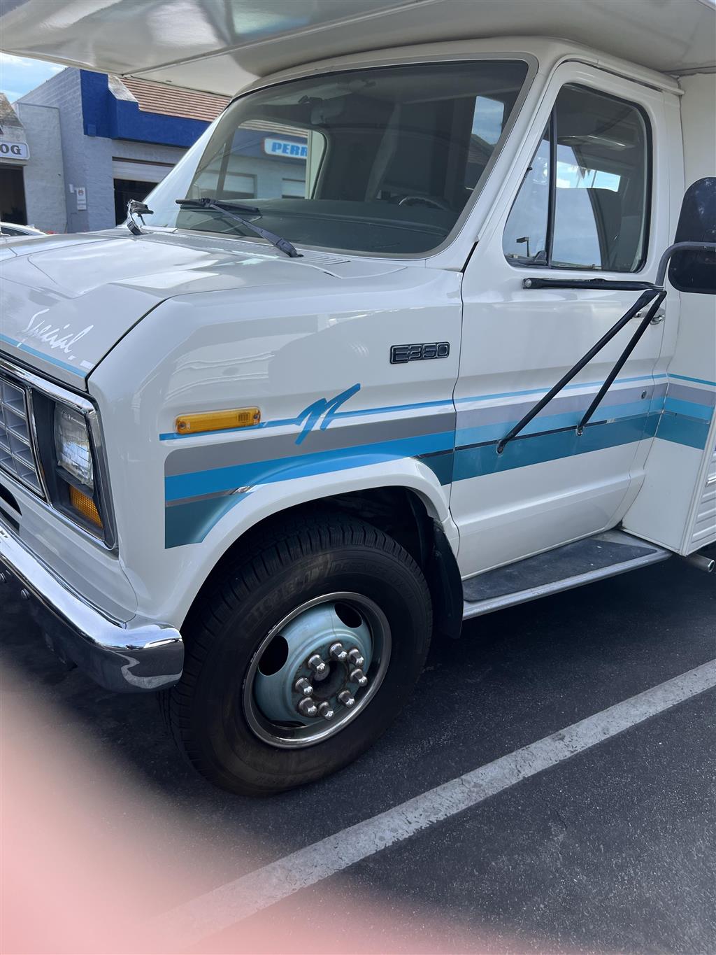 91 classic ford van class c motorhomr paint refinish job