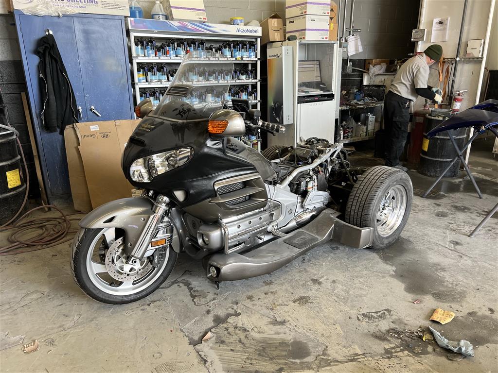 2008-honda-motorycle-trike-repair-paint-video-side-wide